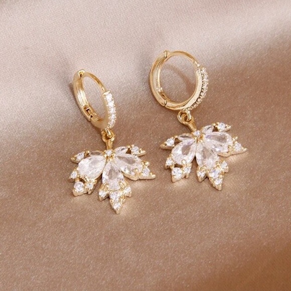 Jeweled Maple Leaf White Diamond Gem Gold Hoop Dainty Luxury Gift Mini Earrings - Picture 1 of 4